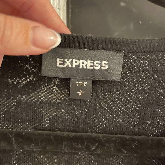 Express - Floral Puff Sleeve Blouse - Picture 5 of 7